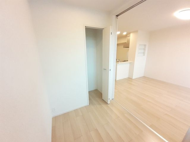 ホームタウン新田Iの内装写真