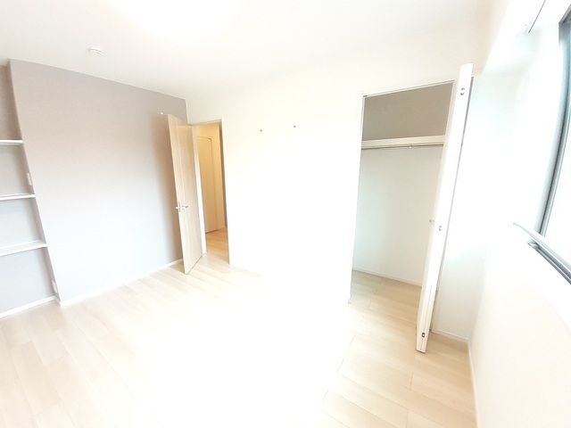 ホームタウン新田Iの内装写真