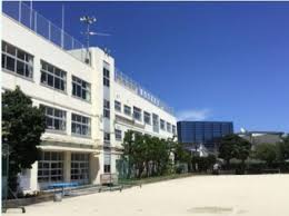 中学校　品川区立大崎中学校（中学校）まで185m