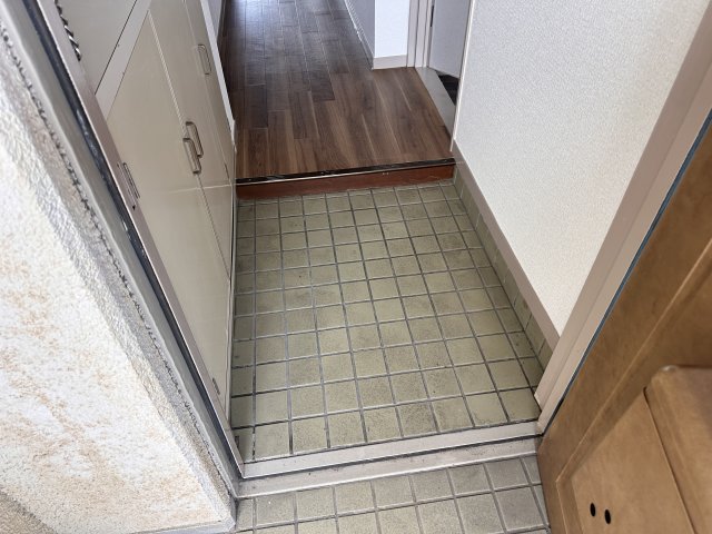ヤナギマンションの玄関写真