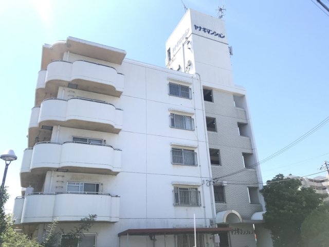 ヤナギマンションの外観写真