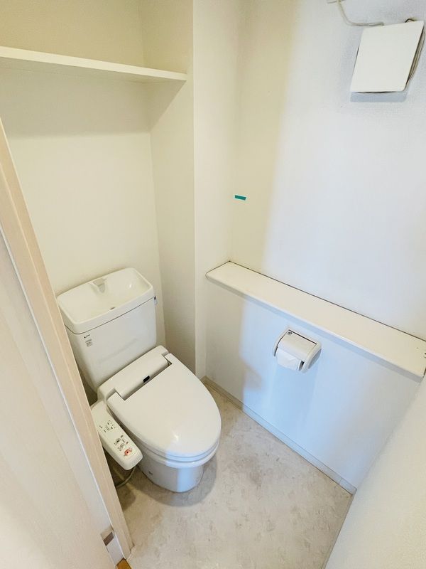 ニューシティアパートメンツ南千住のトイレ写真