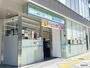 コンビニ　ファミリーマート 曽根崎二丁目店（コンビニ）まで161m