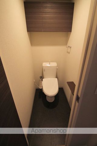 地下鉄長堀鶴見緑地線 玉造駅 徒歩8分 8階建 築3年のトイレ写真