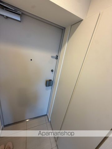 スパシエ新高円寺の玄関写真