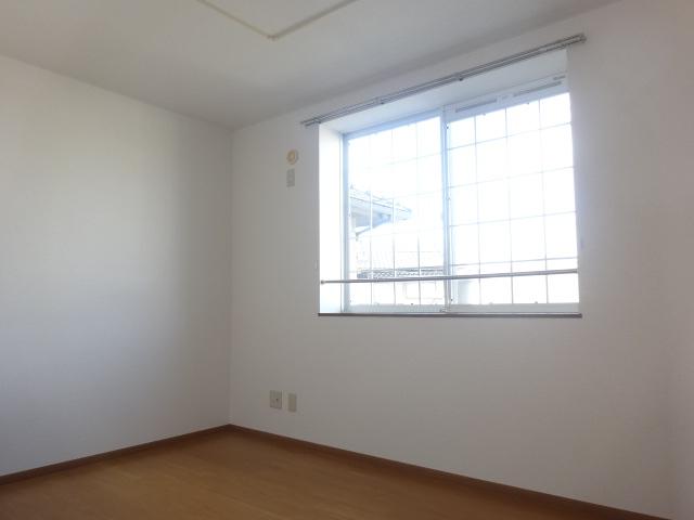 その他部屋・スペース　明るい洋間です。