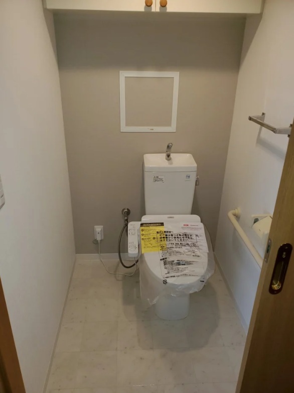地下鉄御堂筋線 長居駅 徒歩9分 13階建 築22年のトイレ写真