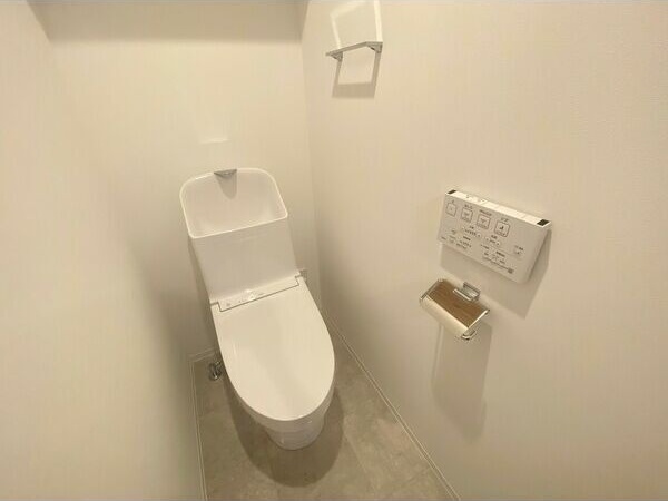 トイレ　コンパクトで使いやすいトイレです