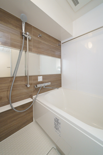 バス・シャワールーム　※写真は同タイプ住戸です。