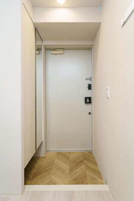 玄関　※写真は同タイプ住戸です。