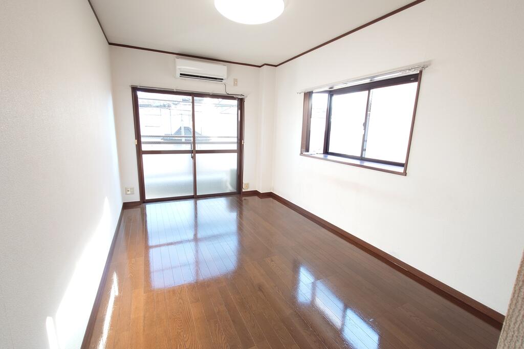 日暮マンションの居間写真