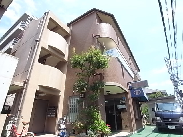 建物外観　タイル貼りの外観
