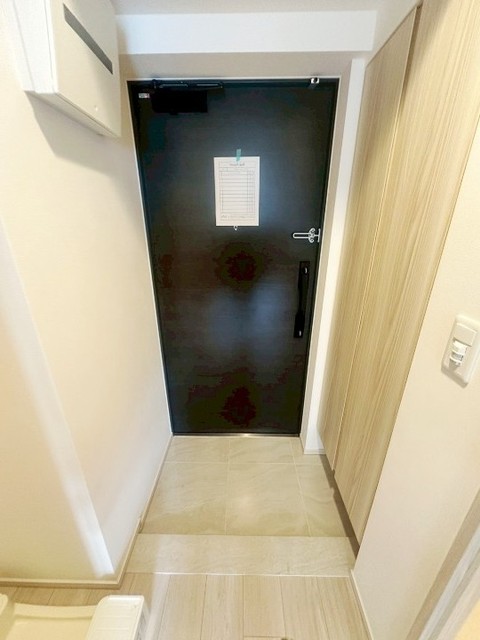 玄関　別部屋同仕様タイプ