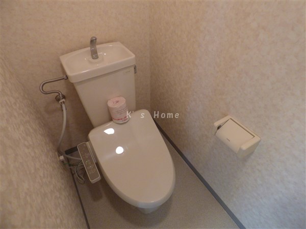 ＪＲ東海道本線 六甲道駅 徒歩6分 3階建 築30年のトイレ写真