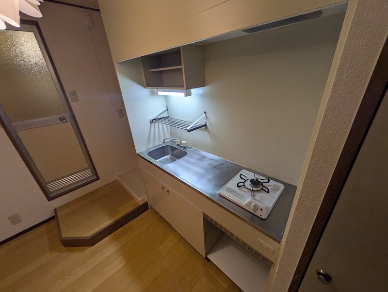キッチン　同物件別号室のお写真になります。（201号室）