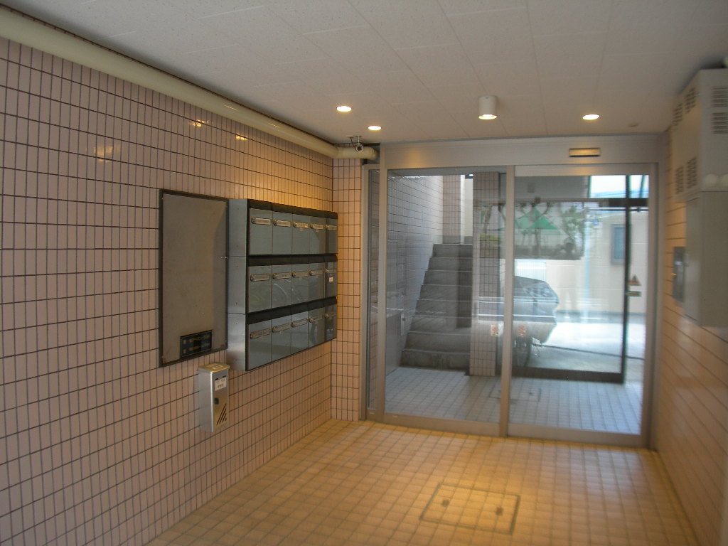 都営新宿線 船堀駅 徒歩3分 4階建 築39年の外観写真