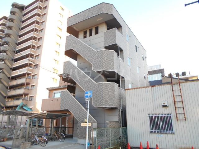 名古屋市熱田区比々野町のマンションの建物外観