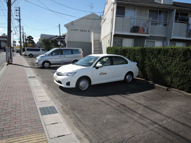 【エントピアＡＲＡＩ　Ａ棟の駐車場】