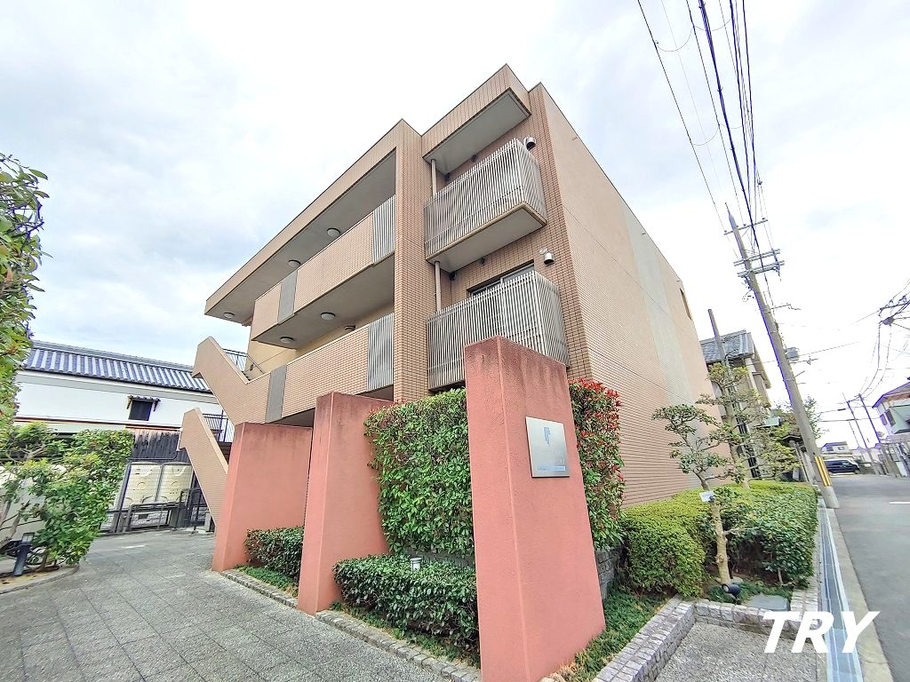 建物外観　防音性の高い鉄筋コンクリート造