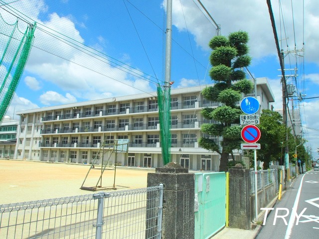 小学校　大和高田市立高田小学校（小学校）まで364m