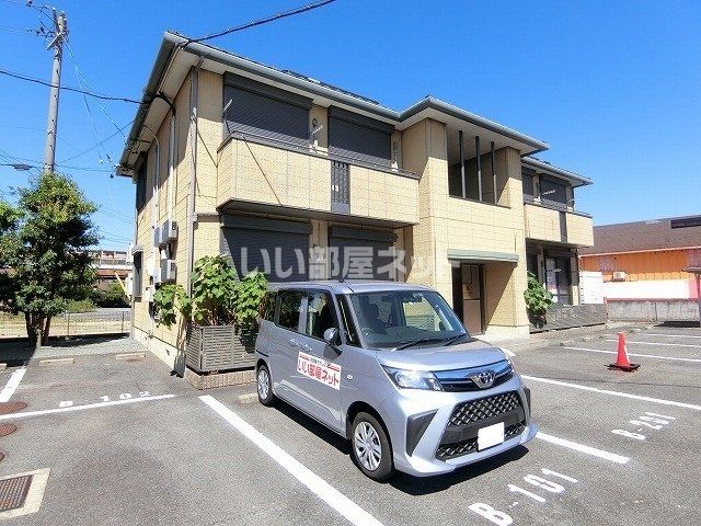 津市高茶屋小森町のアパートの建物外観