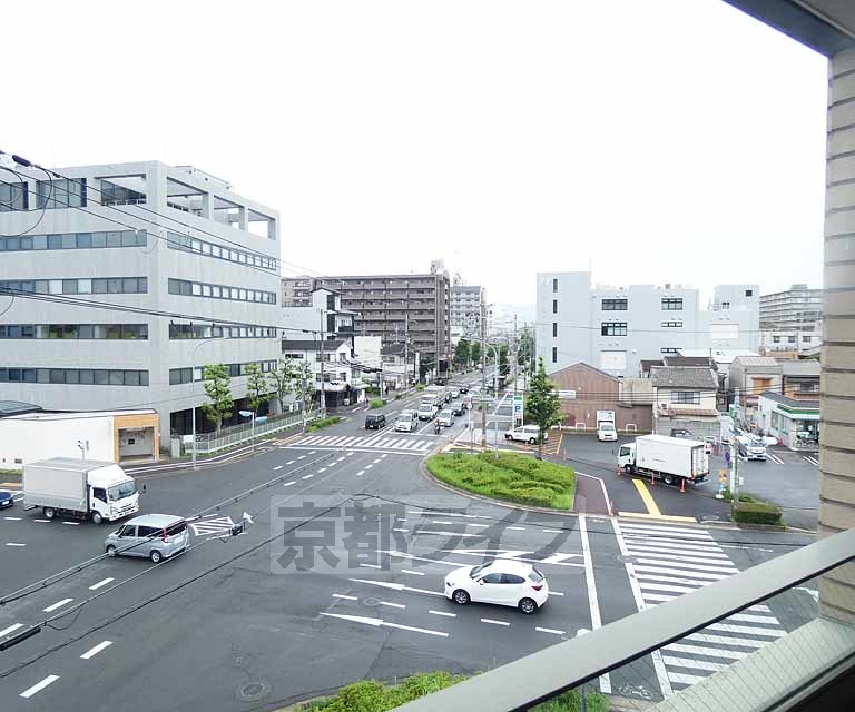 【京都市南区東九条河辺町のマンションの眺望】