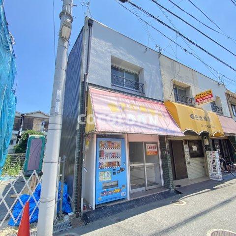 高柳二丁目店舗住宅の建物外観