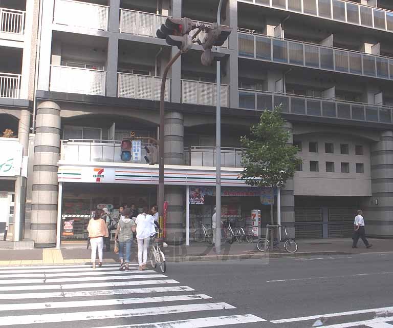 【京都市下京区葛籠屋町のマンションのコンビニ】