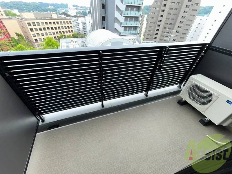 バルコニー　ベランダは洗濯物を干すには充分な広さになっています。