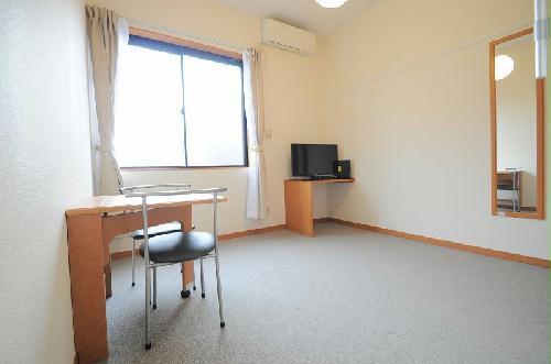 居室・リビング　実際と異なる場合がございます。