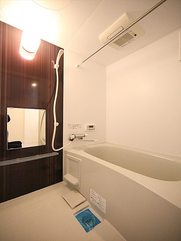 バス・シャワールーム　バスルーム