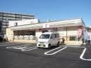 コンビニ　セブンイレブン（コンビニ）まで540m