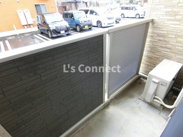 バルコニー　晴れた日には洗濯物もたくさん干せます。