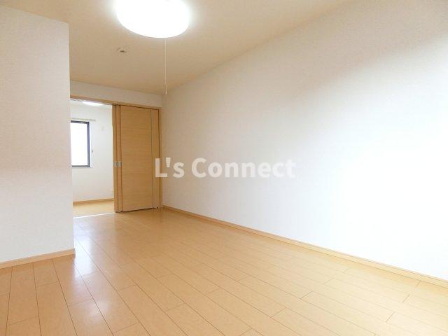 その他部屋・スペース　居室と寝室を分けて生活できる１ＬＤＫ。