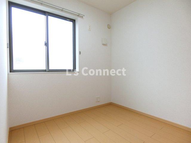 その他　２．８帖の洋室は寝室として使えます。