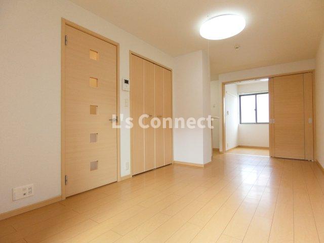 居室・リビング　１０．５帖のＬＤＫ。