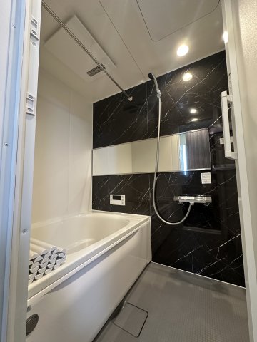 バス・シャワールーム　同仕様　同施工会社　風呂