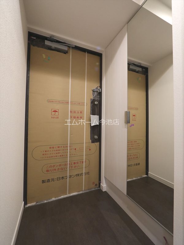 玄関　玄関　シューズボックス充実