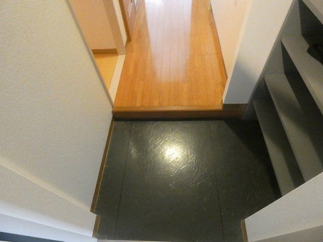 玄関　玄関にシューズボックスがあります。