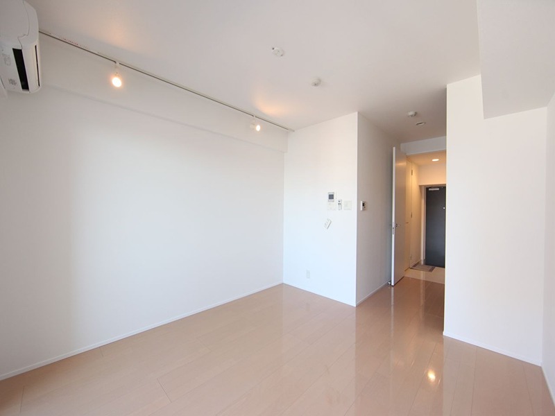 居室・リビング　洋室9.2帖　クローゼット付（収納充実してます）