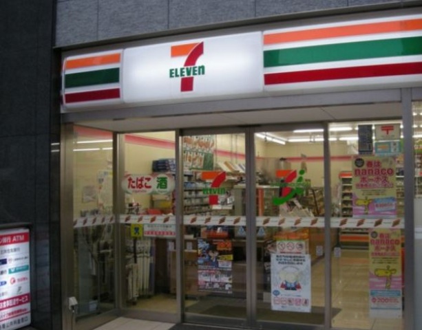 コンビニ　セブンイレブン日本橋馬喰町店（コンビニ）まで125m