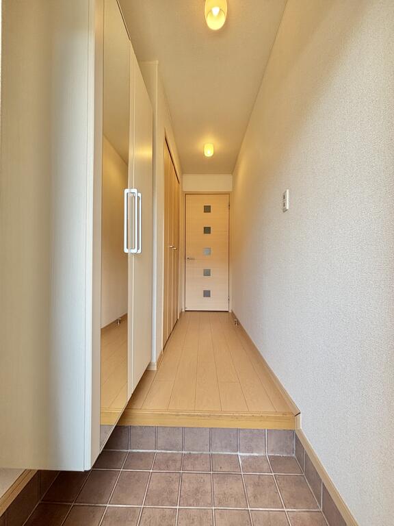 玄関　類似物件参照