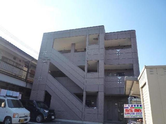 建物外観　重量鉄骨造♪