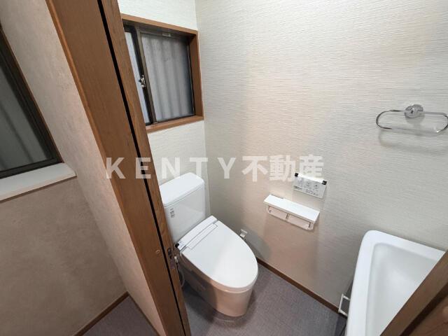 トイレ　落ち着いたトイレです