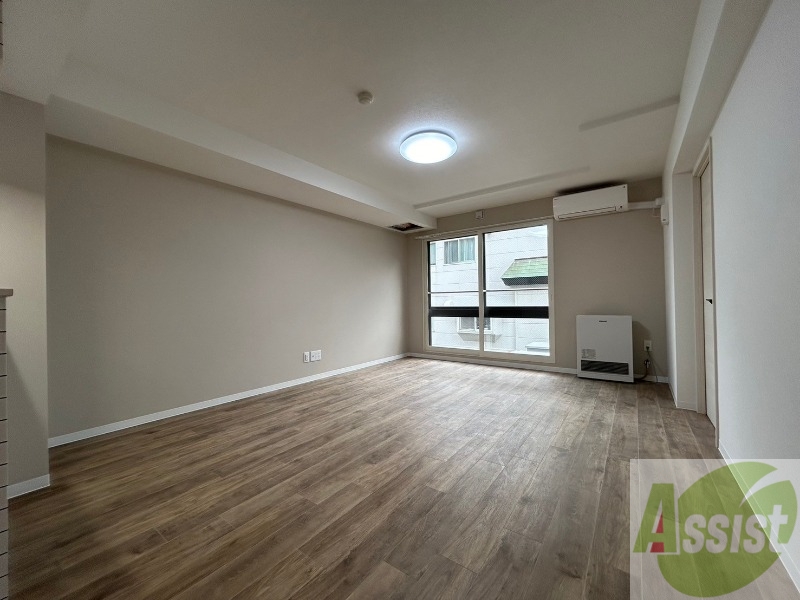 居室・リビング　広々としたリビングですね。使い勝手がよさそうですね！