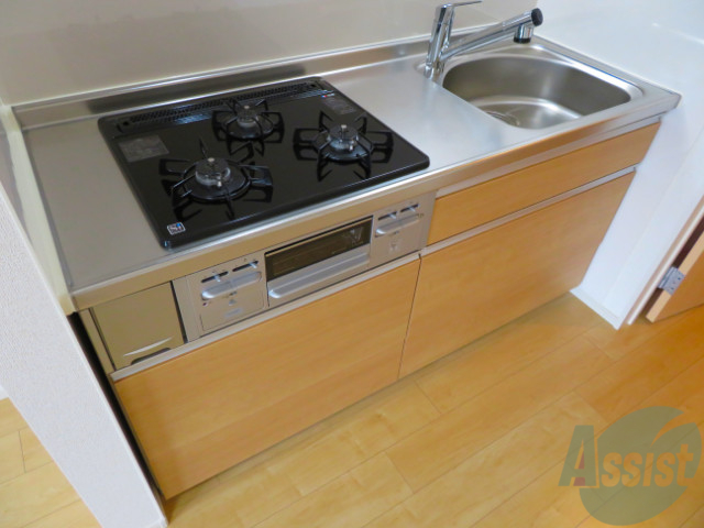 キッチン　キッチンはオシャレなデザインでした。洗い場も大きい。