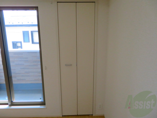 収納　クローゼットがありました。お洋服や荷物はここへ