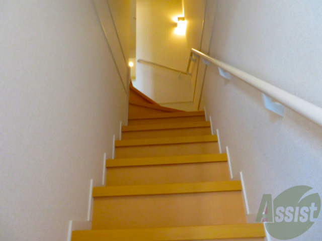 玄関　玄関の様子です。明るい印象ですね。気分もあがりそう