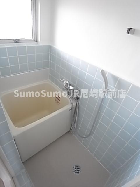 バス・シャワールーム　ゆったり過ごせるお風呂です