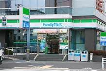 コンビニ　ファミリーマート横浜野毛仲通り店（コンビニ）まで98m